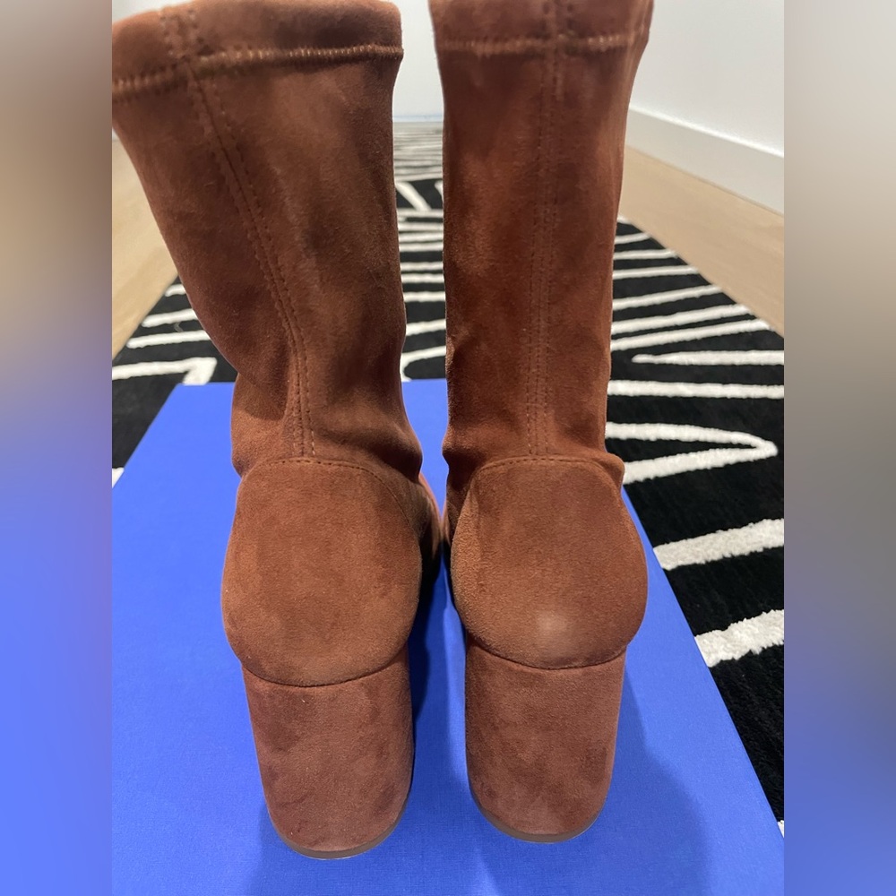 Brand New Stuart Weitzman MSRP $650
Flareblock 85 suede sock boots sz 6.5B - Picture 6 of 11